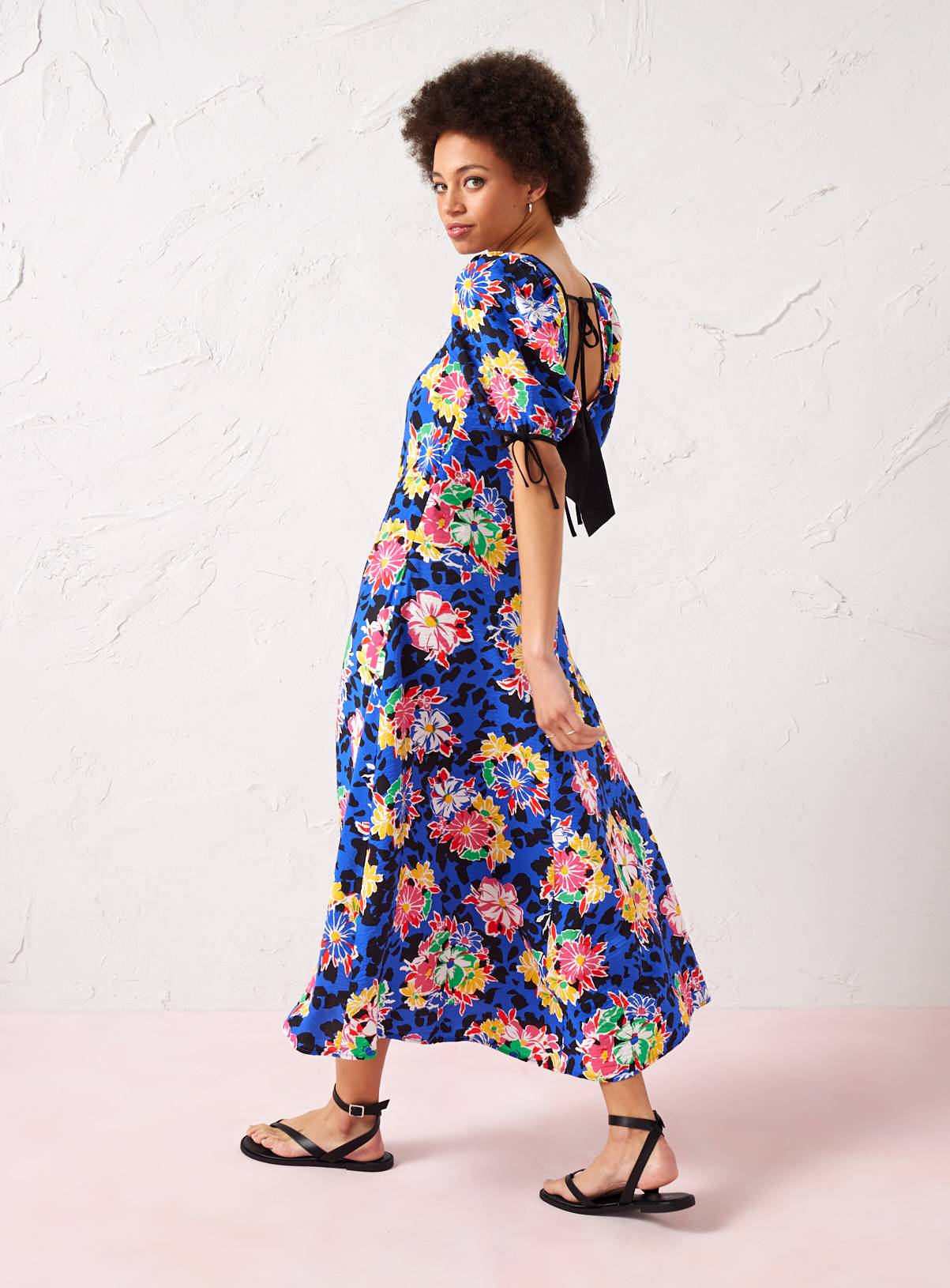 EVERBELLE Floral Revere Tie Back Midaxi Dress 8 - Image 1
